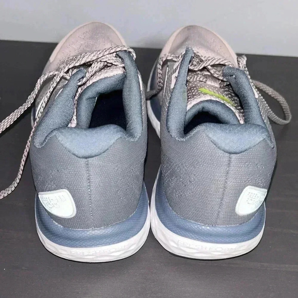 New Balance  Runners - Picture 2 of 6